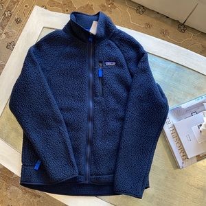 PATAGONIA Men’s Retro Pile Fleece Jacket. Navy. NWTs. Size Medium.